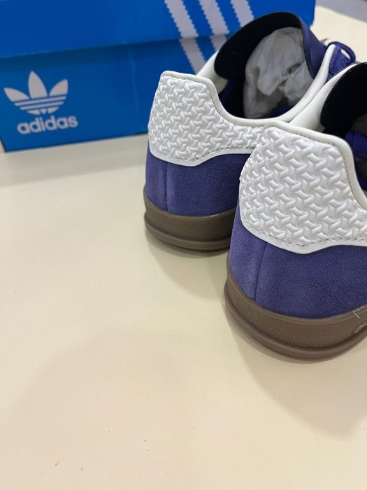 Sapatilhas Adidas Gazelle Roxas