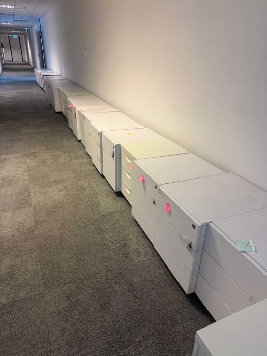 Kontenerek biały metalowy kontenerki pod biurko  biuro dom  szkóła