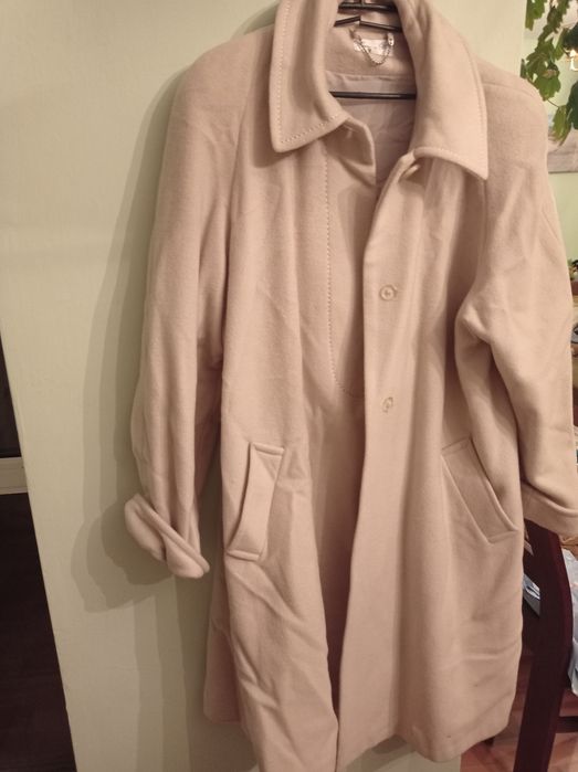 Płaszcz damski kremowy