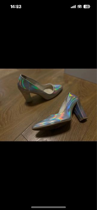 Buty na obcasie