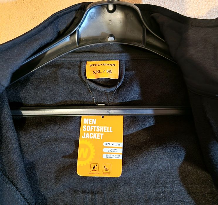 Casaco blusão novo a estrear xxl
Com forro e multibolsos 
Xl xxl n 52-