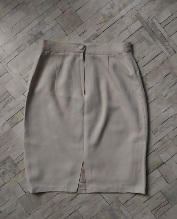 Дві класичні спідниці  жіночі