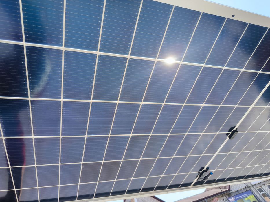 Продам двосторонні нові сонячні панелі 615Вт Longi LR8-66HGD-615M