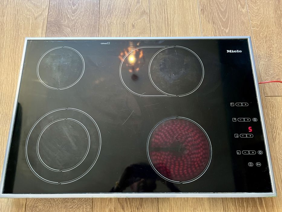 Płyta ceramiczna Miele KM 468