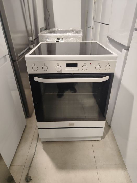 Індукційна піч Elecktrolux  EL113321-HV з Європи