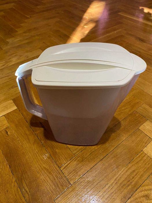 Белый кувшин фильтр для воды б/у 3,5 л