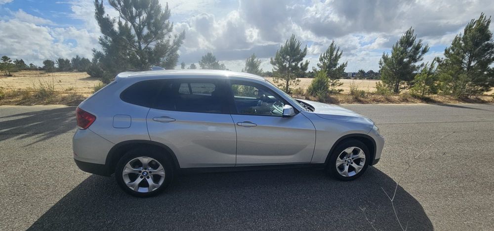 Vendo BMW X1 XDrive em excelente estado aceito retomas.