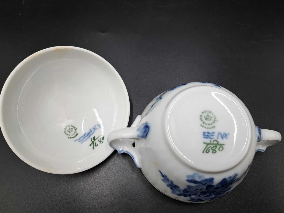 Serwis Royal Copenhagen Blue Flower Braided, reliefy, Bla Blomst Flettet