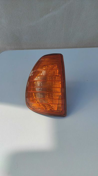 Farolim para Mercedes