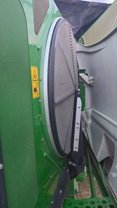 John deere S680i