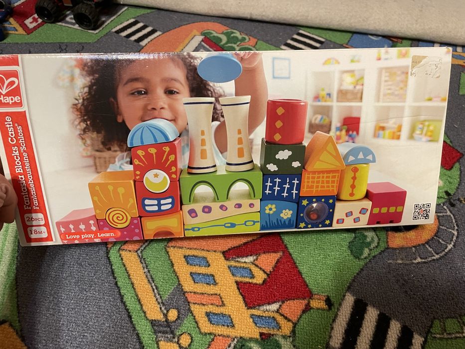 Розвиваючи іграшки для малят