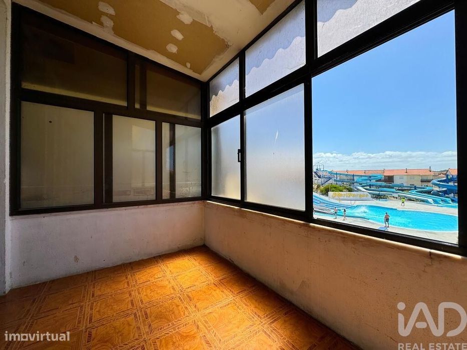 Loja / Estabelecimento Comercial em Vieira de Leiria de 101,00 m2