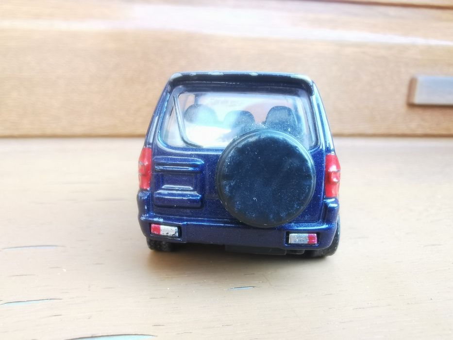 Welly Resorak Mitsubishi Pajero