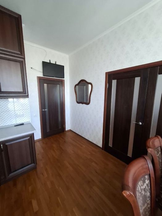 Продається КВАРТІРА з ПАРКІНГОМ в Одесі, від власніка . 19 Перлина