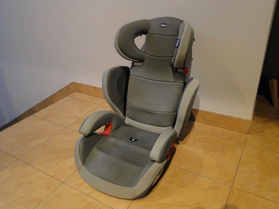 Fotelik samochodowy Fotel Siodełko CHICCO 15-36kg Italy markowy