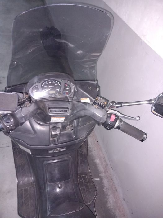 Suzuki burgman 400 de 2003 em bom estado