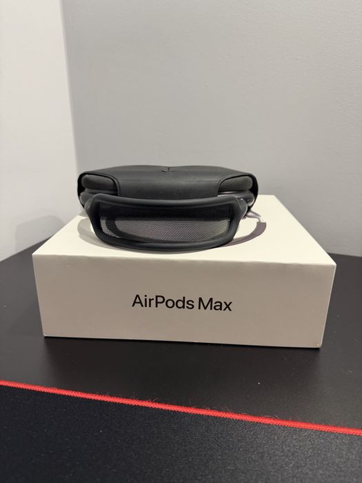 AirPods Max.