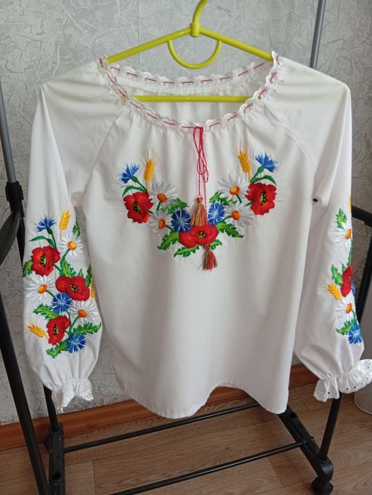 Вишиванка для дівчинки