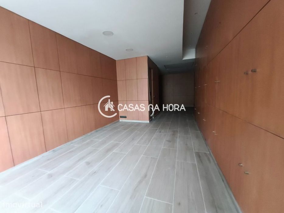 Espaço p/ Escritório - Bom Estado - Tapada das Mercês  Sintra