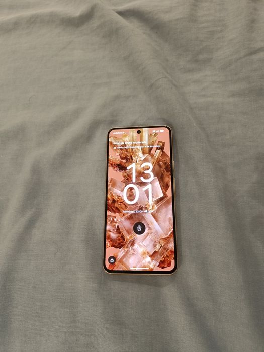 Google pixel 8 rose gold