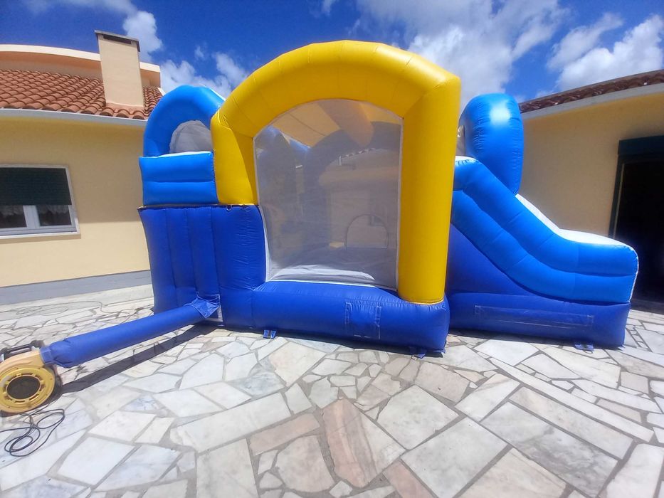 Aluga-se Insufláveis em PVC - Trampolins - piscina de bolas