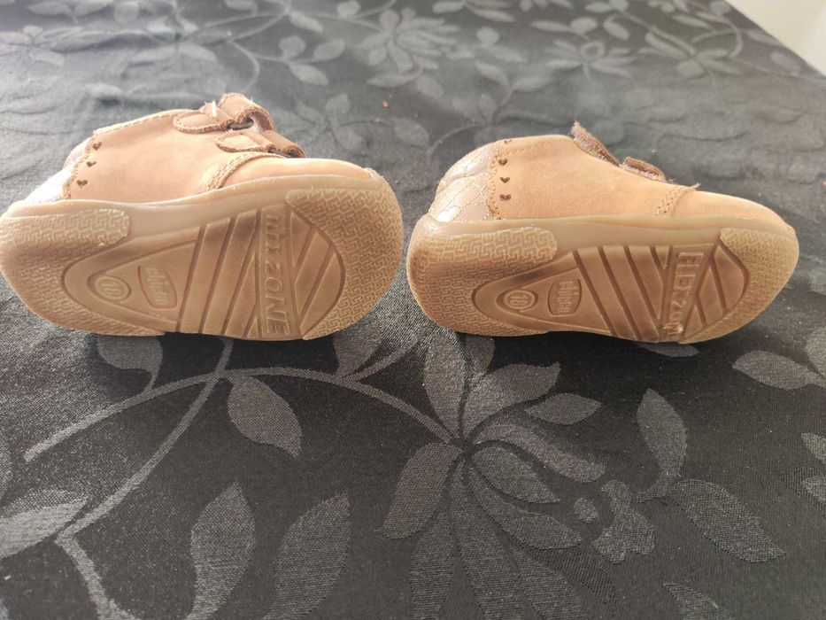 Sapatos chicco em bom estado, tamanho 18