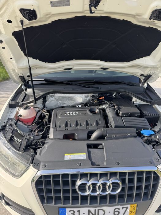 Audi Q3  -  2012 APENAS 105000KM