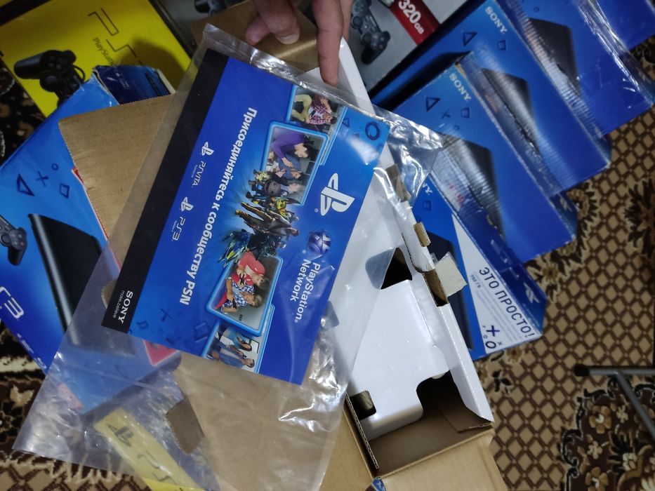 Sony Playstation 3  упакування коробка заводська  500gb.