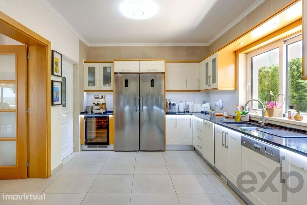 Moradia Familiar T3+1 com Piscina, Entre Lagos e Praia da Luz