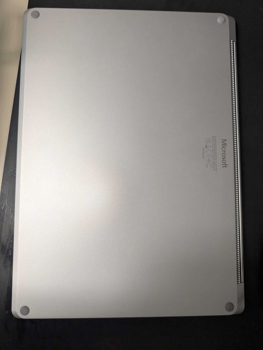 Microsoft Surface Laptop 4 AMD Ryzen5 2.20GHz 8GB 256GB SSD 13.3 touch