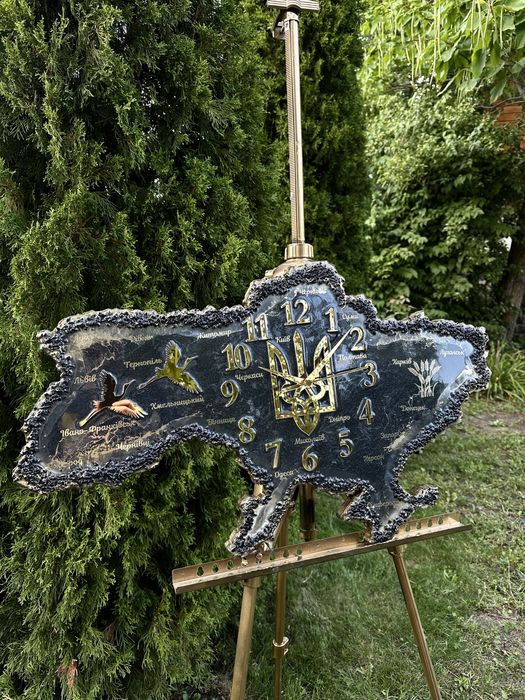 Годинник мапа України, настенные часы карта Украина из эпоксидной смол