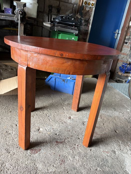 Okrągły stół z litego drewna – styl rustykalny / DIY / kawowy