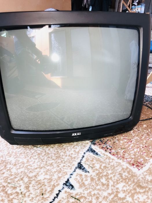 Продаю телевизор Akai Б/У