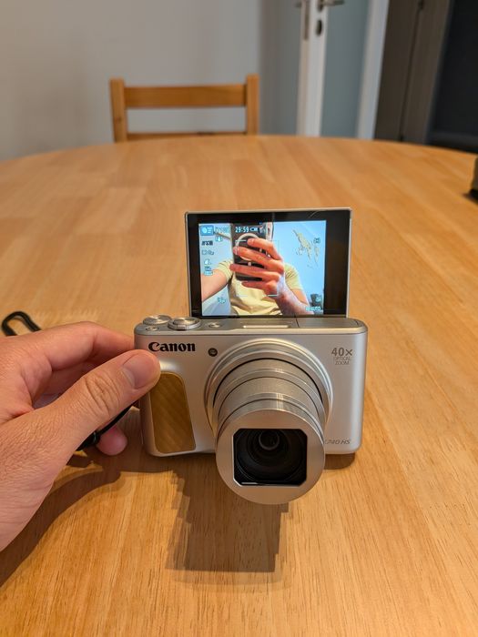 Canon SX740 HS prateada