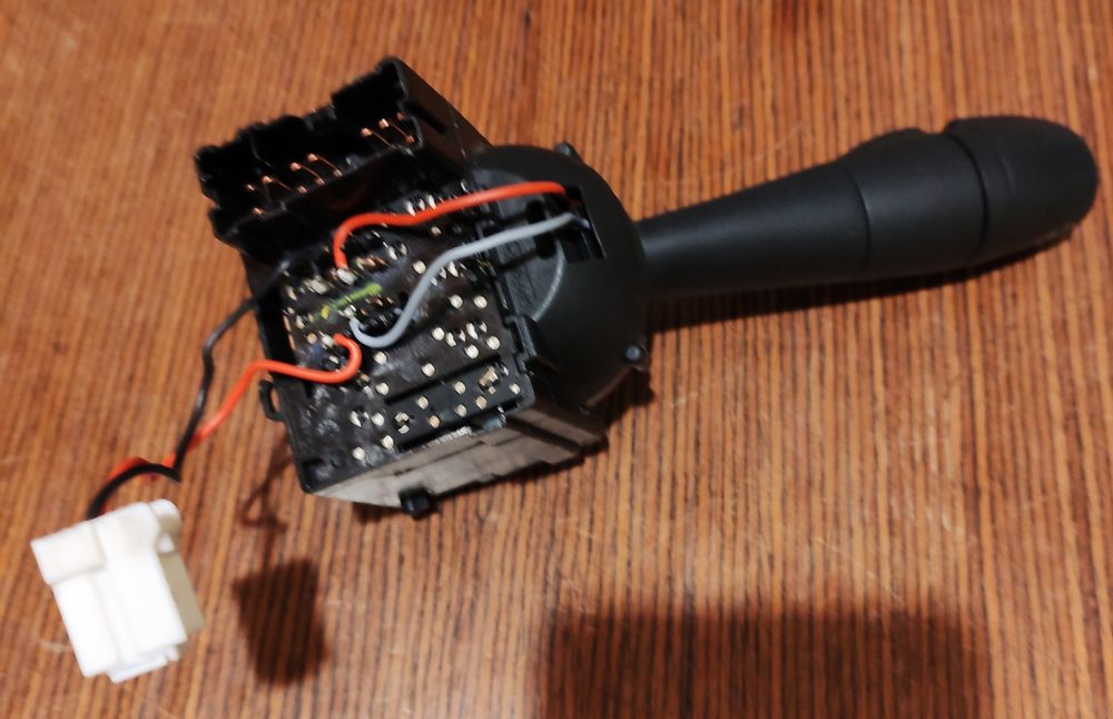 Подрулевой переключатель Renault Twingo 3