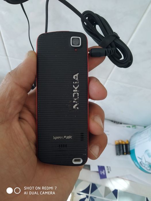 Telemóvel Nokia express music com teclas