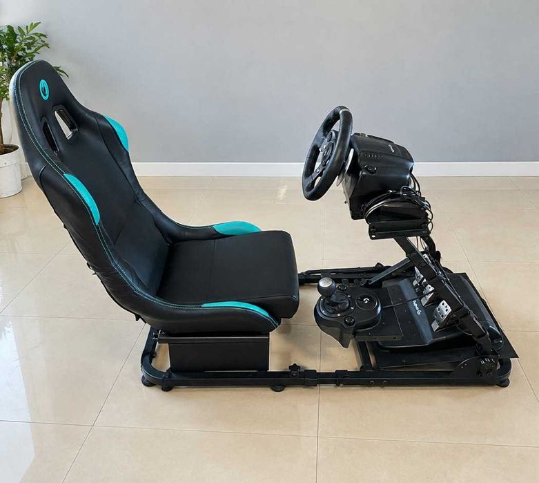 Kompletne stanowisko sim racing — fotel Nacon RM2 Cobra + kierownica Logitech G923 + shifter (skrzynia zmiany biegów) + pedały