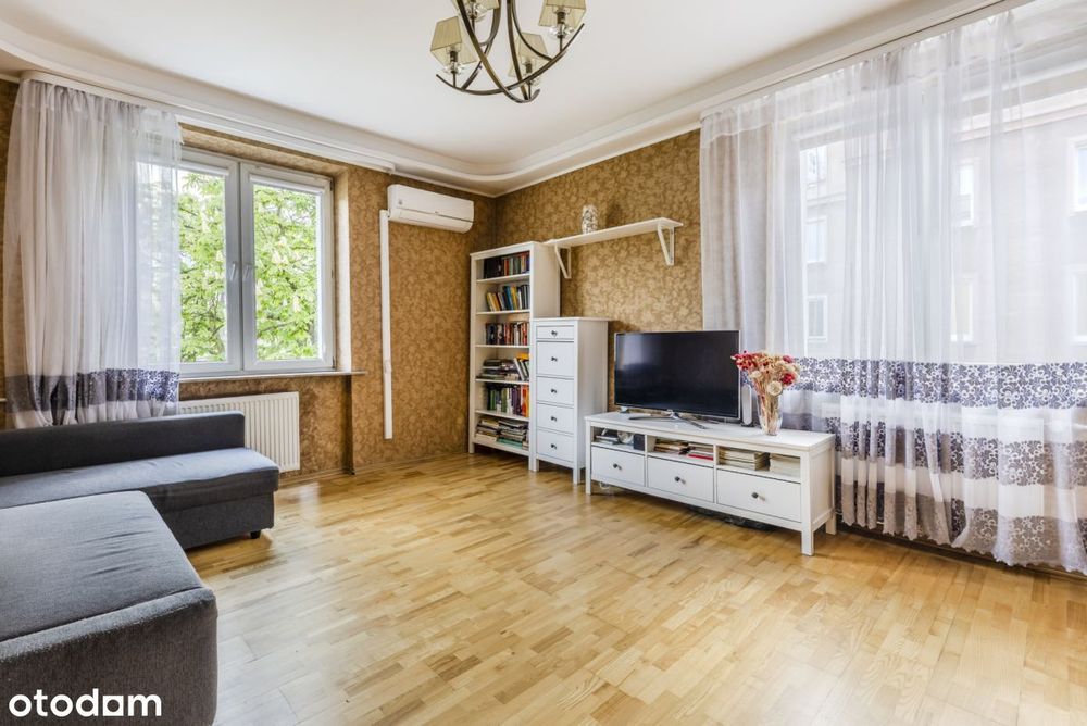 Plac Hallera / Brechta / 52 m2 /2 pokoje