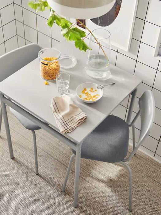 Mesa e 2 cadeiras cinza Gråsala IKEA