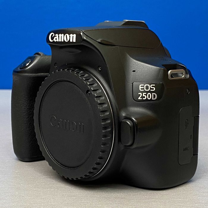 Canon EOS 250D (Corpo) - 24.1MP