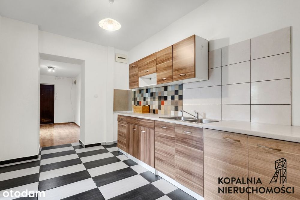 3 pok. kamienica centralne balkon 1 piętro
