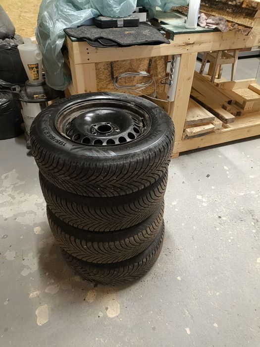 Opony Vredestein 195/65/15 + felgi stalowe