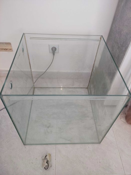 Aquário Cubo 50 cm com tampas em vidro