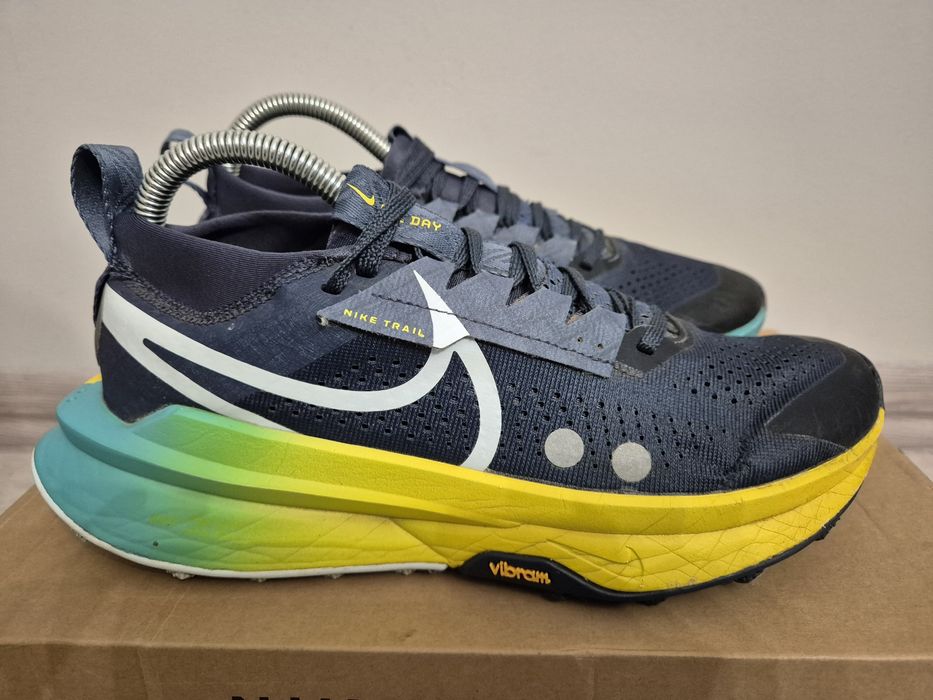 Buty damskie do biegania Nike ZoomX  Zegama Trail 2 rozmiar 40.