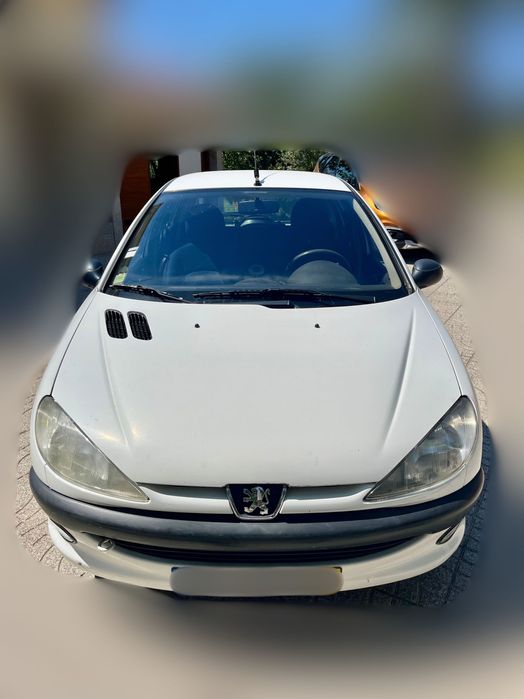 VENDE-SE Peugeot 206 gasóleo (2001)