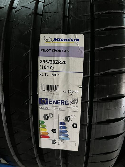 295/30/20+265/35/20 R20 Michelin Pilot Sport 4S MO1 4шт новые