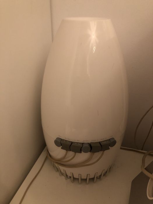 JBL white speakers Alien aproach