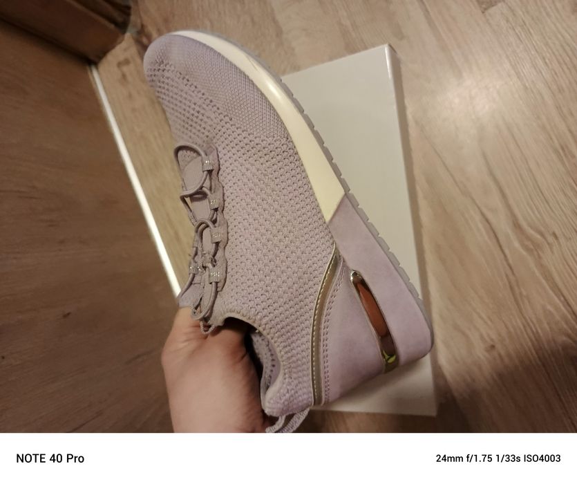 Lekkie buty wciągane rozm 39