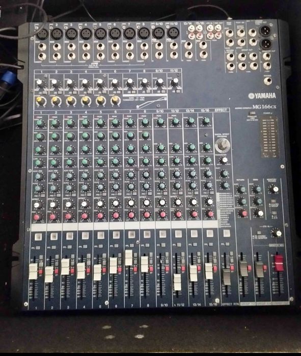 Mesa de mistura yamaha