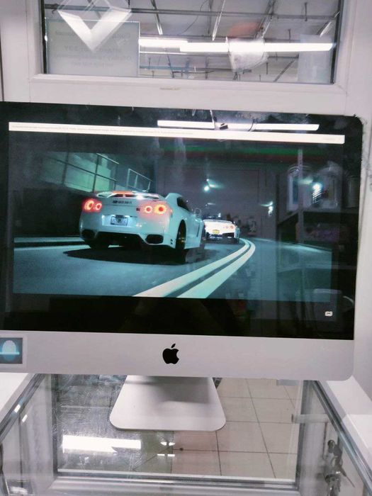 APPLE IMAC 21.5 INCH (2011)
